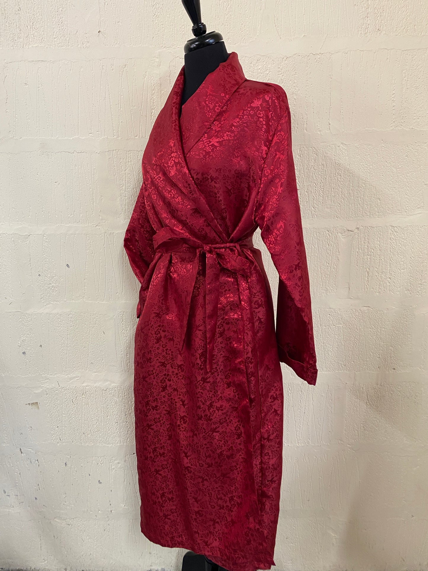 Vintage Scarlett Midi Dressing Gown  Light Weight Brocade Style Size 14-16